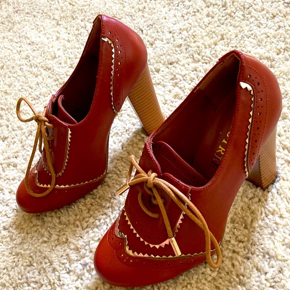 Brown leather shoes - Picture 4 of 5